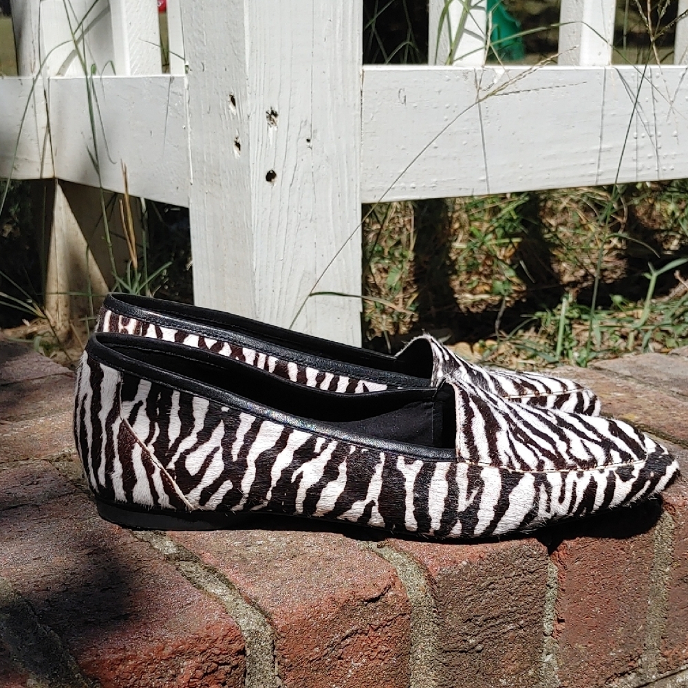 Donald Pliner Apron Toe Deedee Brown Zebra  Loafer Size 7 (1390)